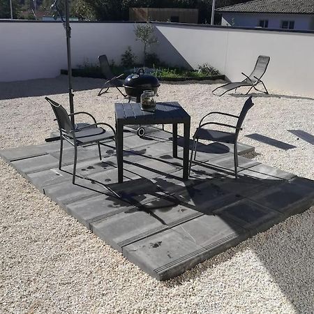 Studio Cosy Avec Acces Et Terrasse Independants Apartment Tresses Exterior foto